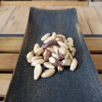 Бразилски орех печен със сол